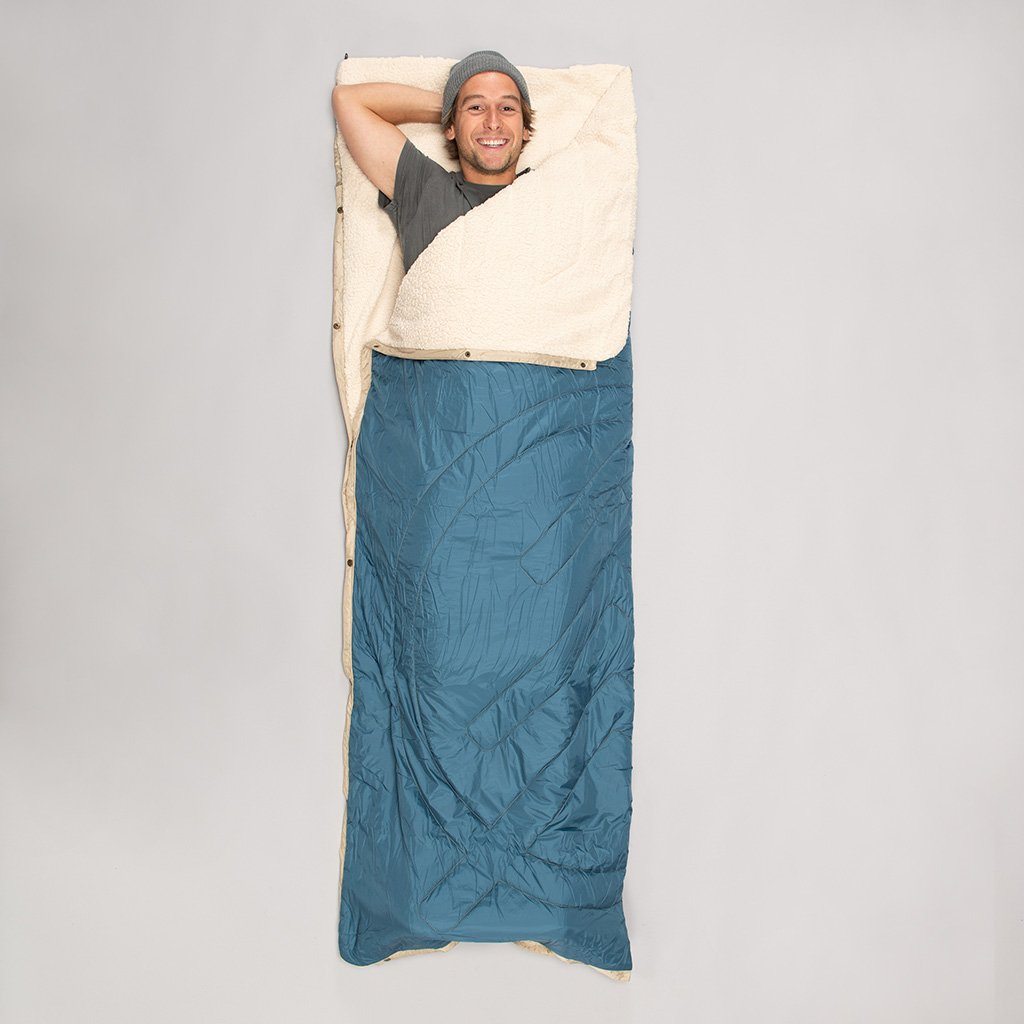 VOITED CloudTouch� Indoor/Outdoor Camping Blanket